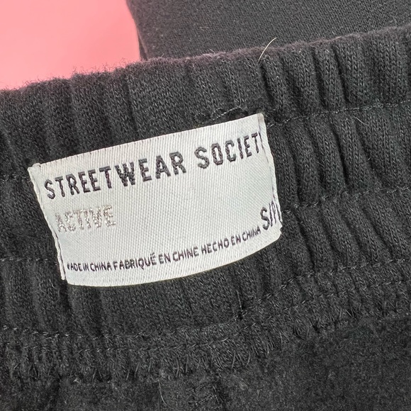 ❌SOLD-DEPOP❌ Wide-Leg Black Joggers - Picture 3 of 3